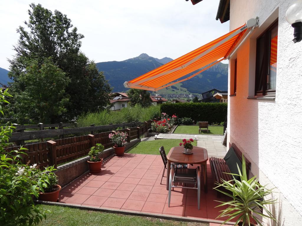 Haus Karl'S Ruh Acomodação com café da manhã Ehrwald Exterior foto